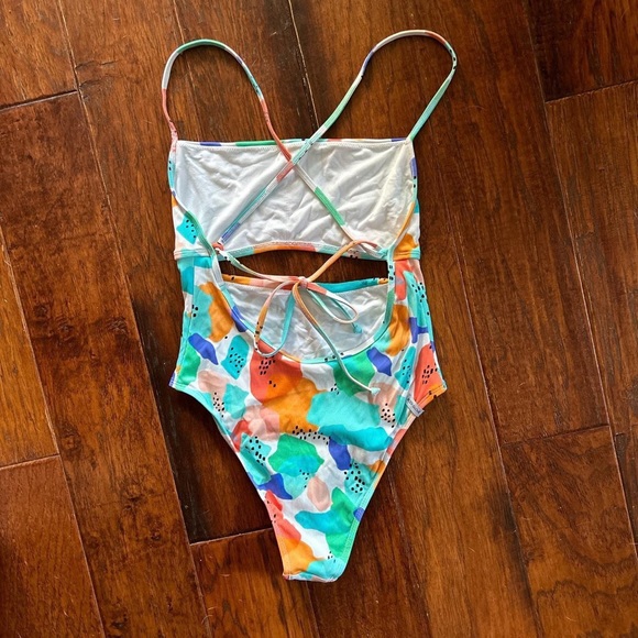 Body Glove One Piece Bathing Suit - Picture 2 of 4